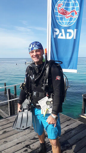 How I became a PADI instructor